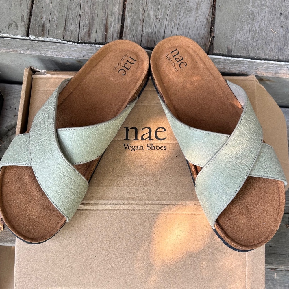 Vegan sandals